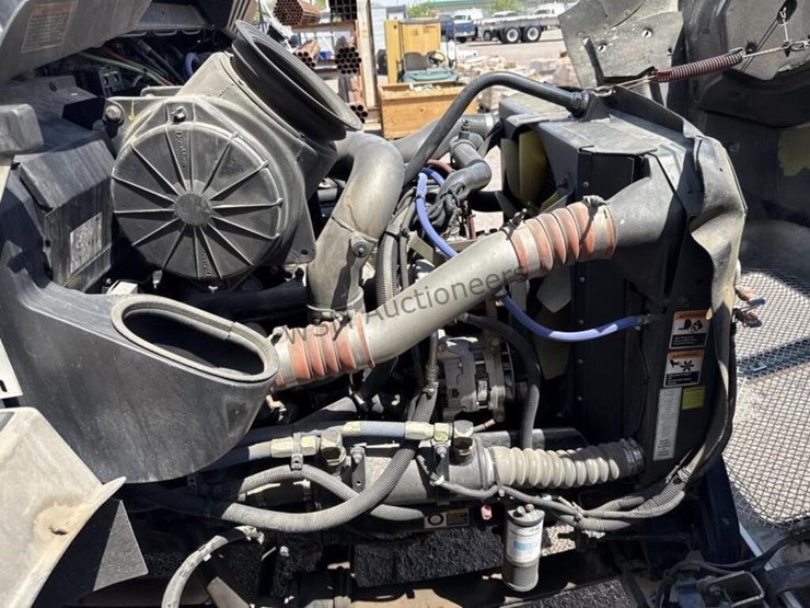 2006-kenworth-t300-image-14