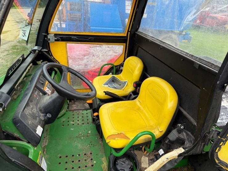 john-deere-gator-image-8