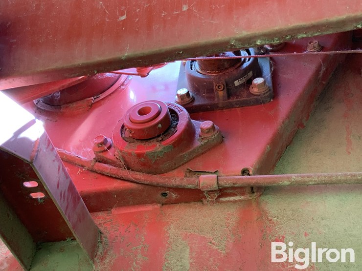 2003-case-ih-rbx562-image-19