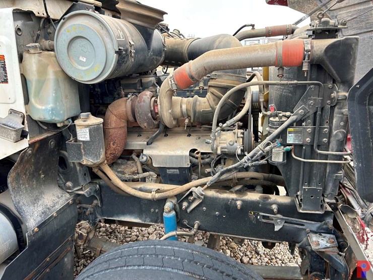 1999-mack-ch613-image-21