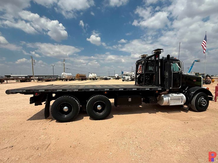 1992-peterbilt-357-image-3