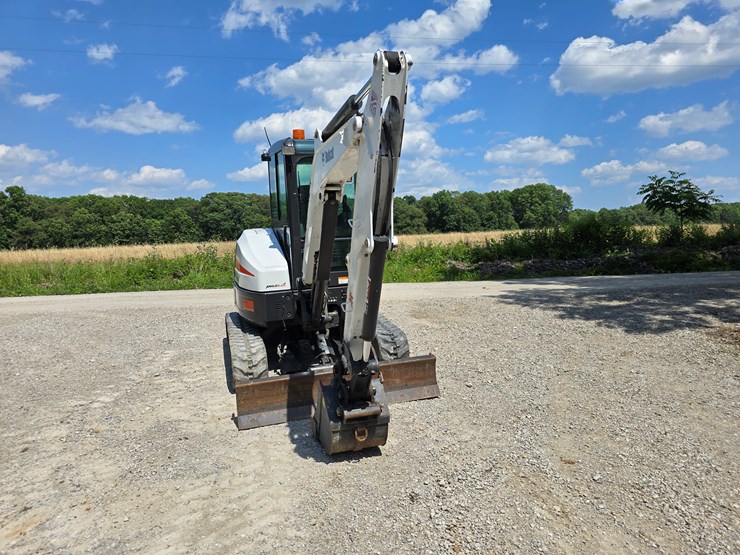 2012-bobcat-e35-image-38