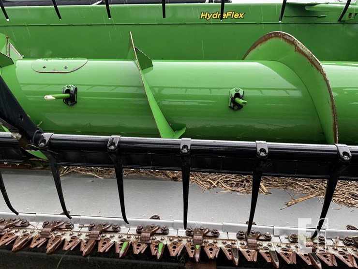 2010-john-deere-635f-image-9
