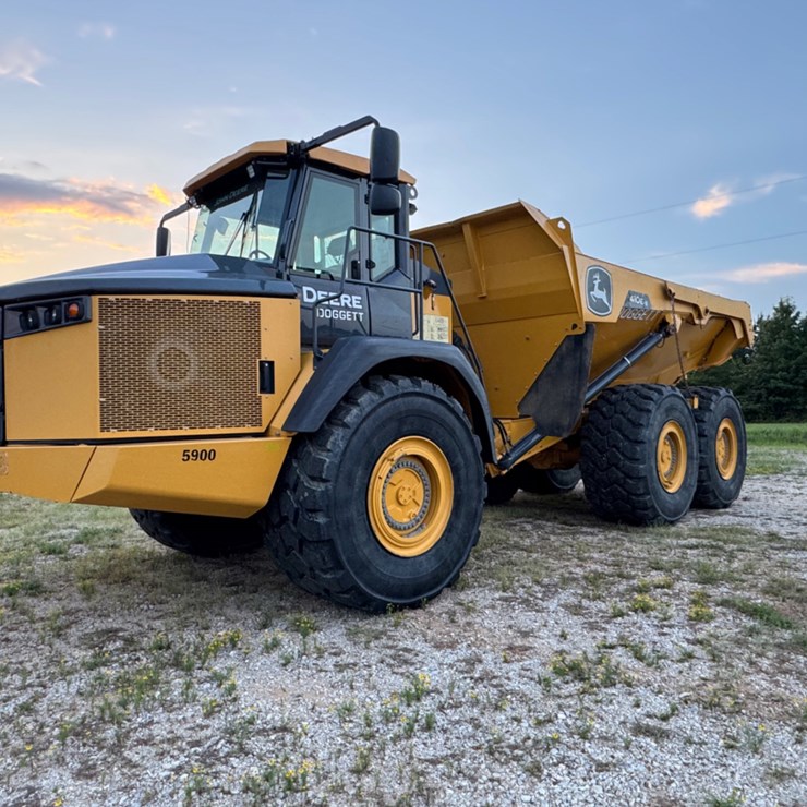 2022 DEERE 410E