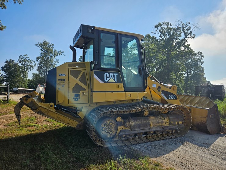 2014-caterpillar-953d-image-21