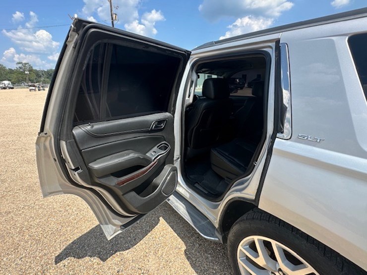 2015-gmc-yukon-image-28