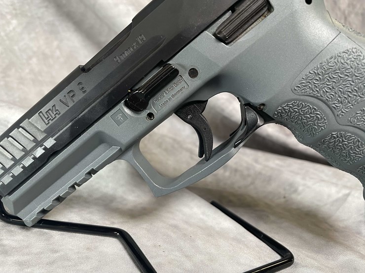 #4559-•-heckler-&-koch-vp9-9mm-luger-semi-auto-pistol,-sn:-224-177838-image-17
