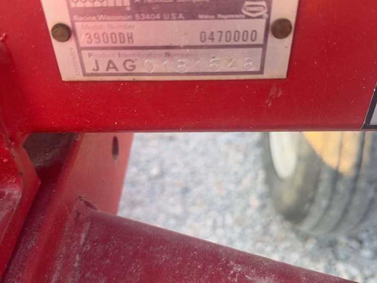 international-3900-image-7