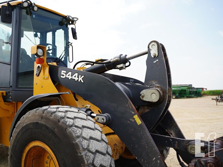 2015-deere-544k-image-18