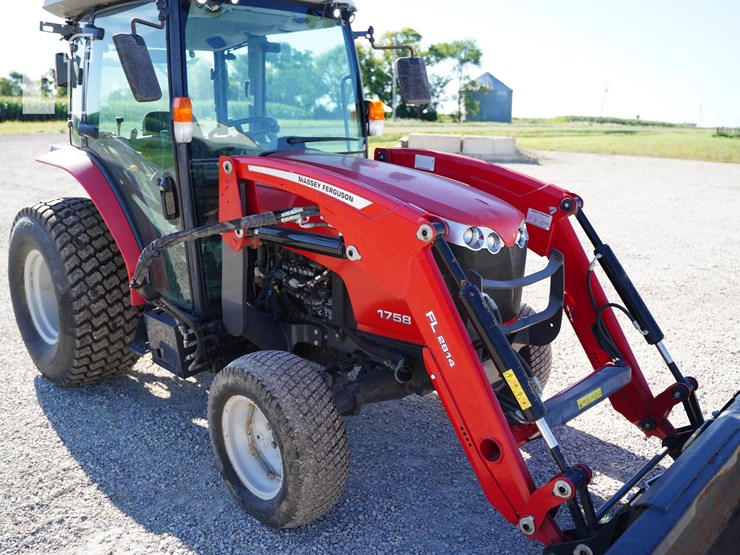 2014-massey-ferguson-1758-image-19