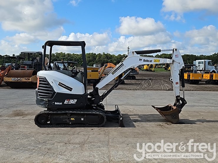 bobcat-e32-image-5