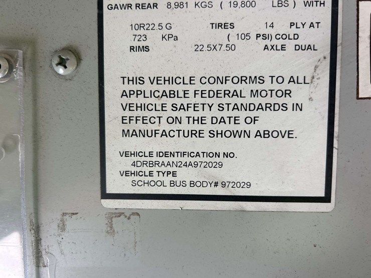 2004-ic-corporation-3000ic-school-bus-image-5
