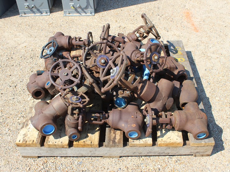 #81160-•-lot-of-valves,-heavy-duty-image-1
