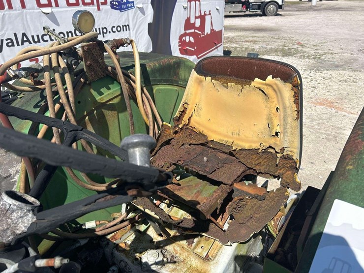 deutz-2wd-53hp-utility-tractor-image-15