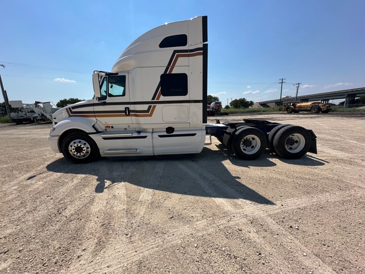 2017-international-prostar-image-8