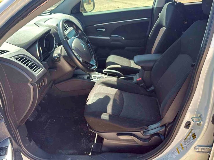 2019-mitsubishi-outlander-image-8