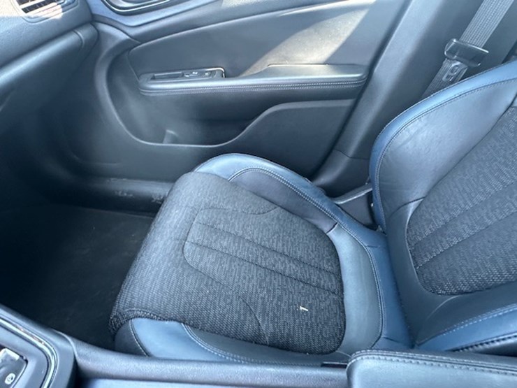 #23052-•-2015-chrysler-200s-image-43