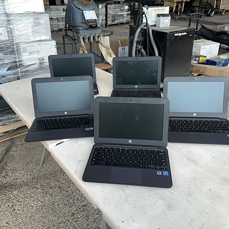 LOT#--HP CHROME BOOKS