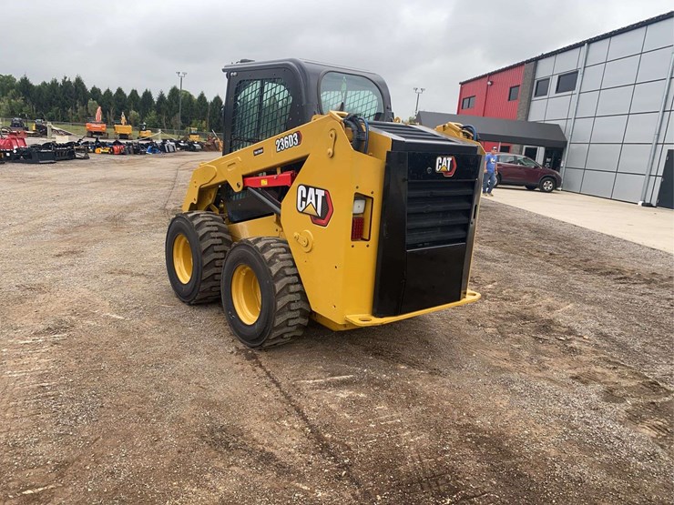 2023-caterpillar-236d3-image-5