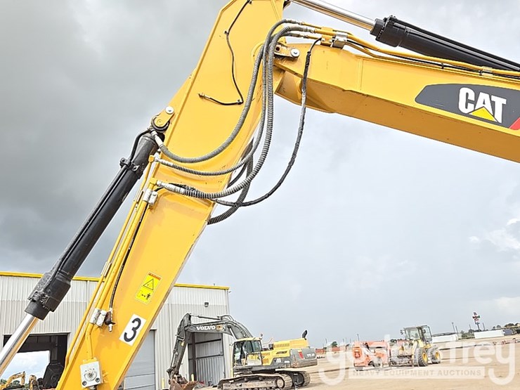 2019-caterpillar-313fl-image-23