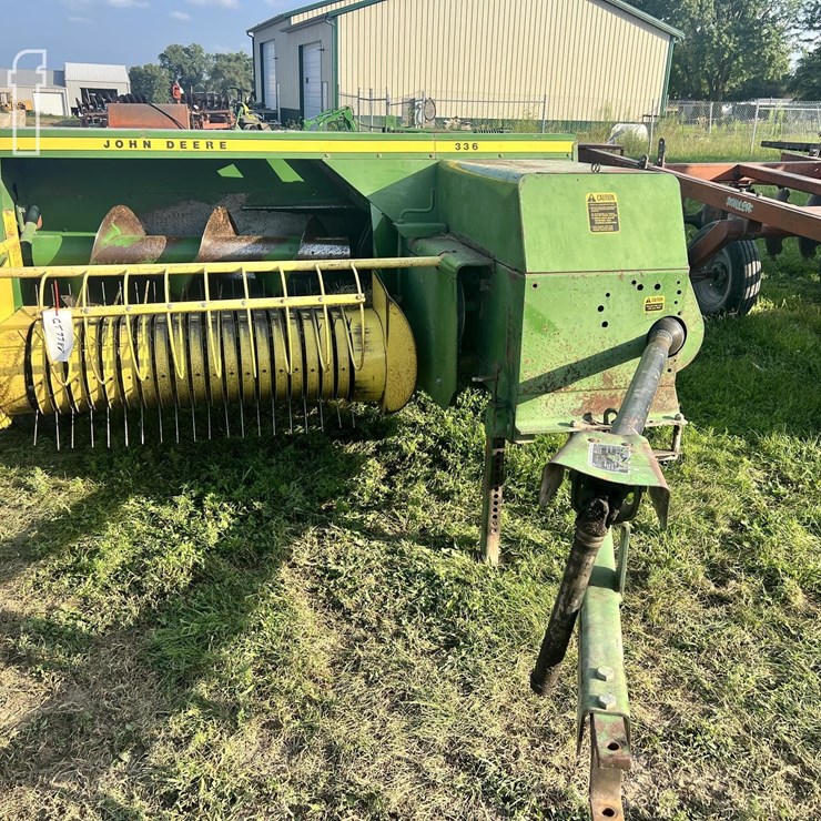 JOHN DEERE 336