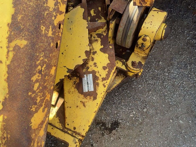 new-holland-890-image-17