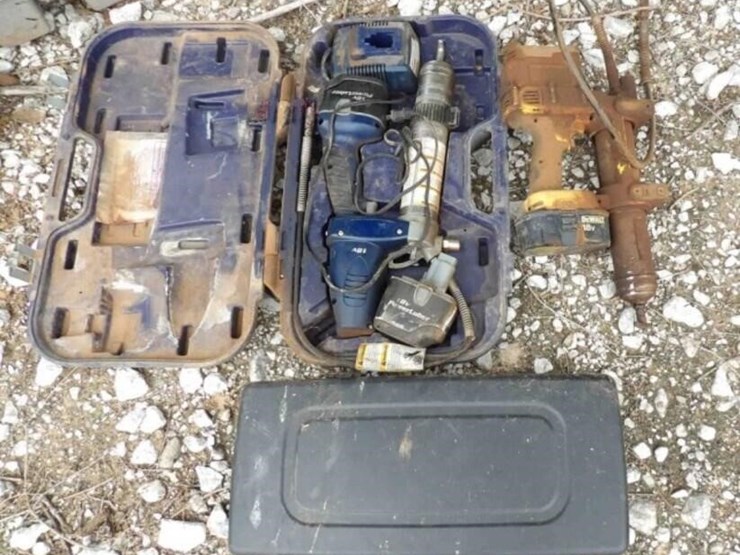 2---battery-powered-grease-guns,-more-image-2