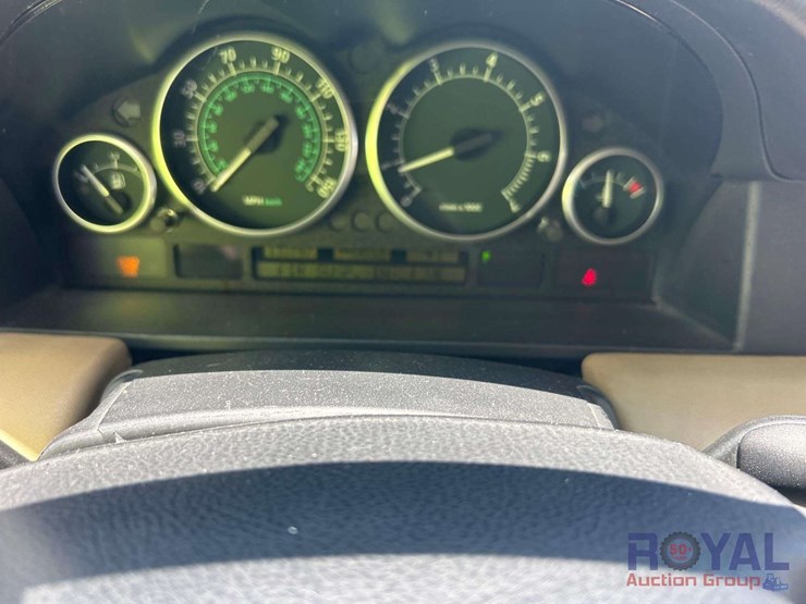 2004-range-rover-hse-suv-image-12