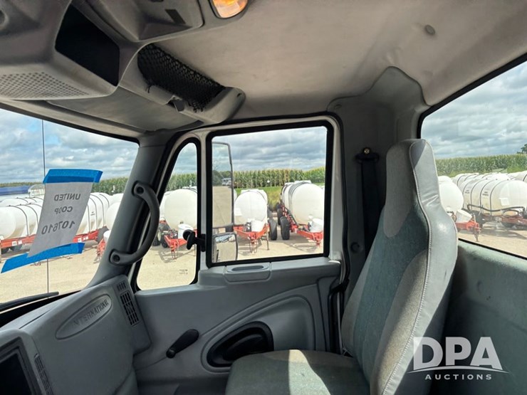 2007-international-durastar-4300-image-46