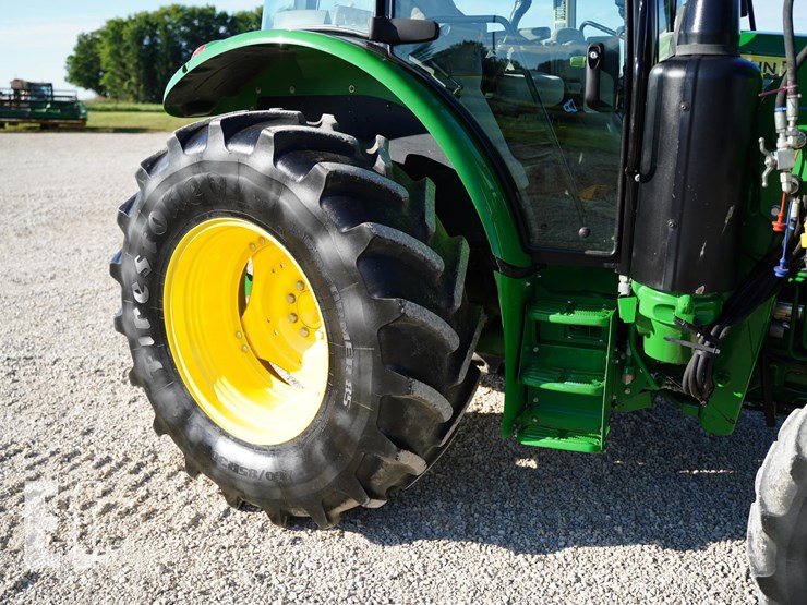 2017-john-deere-5090r-image-25