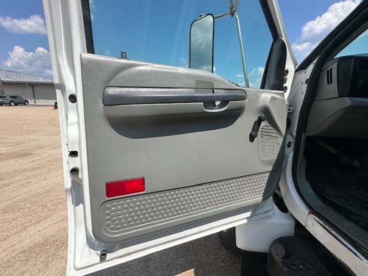 2009-ford-f650-image-59