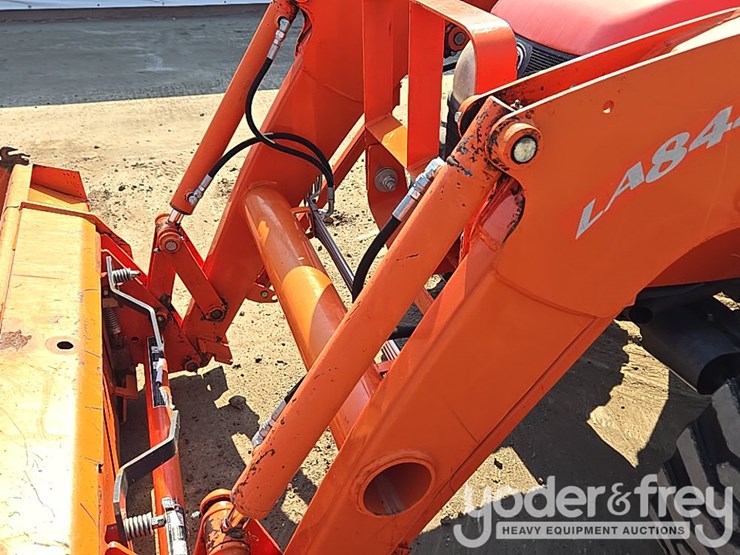 2017-kubota-mx5100-image-26