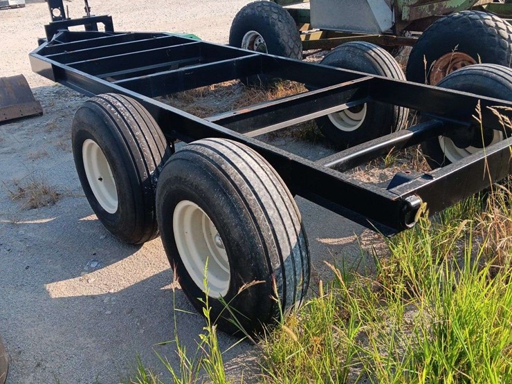 tandem-axle-tank-trailer-image-3