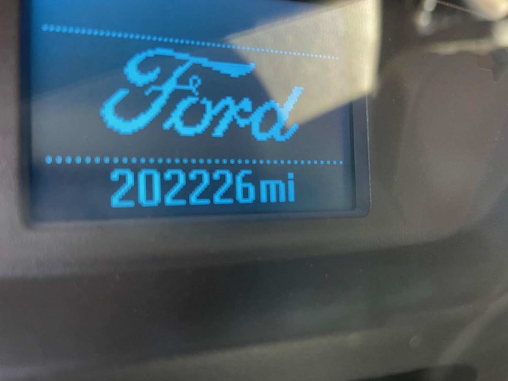 2015-ford-e350-image-14