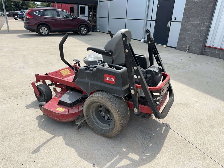 toro-titan-mx5400-zero-turn-mower-image-4