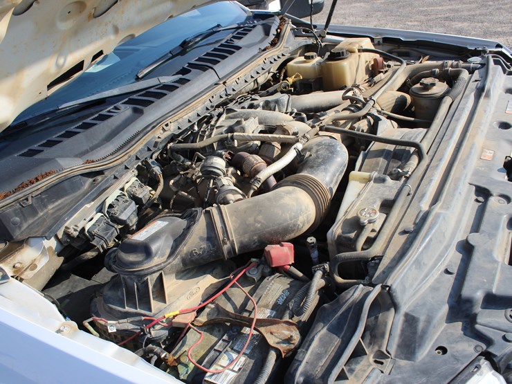 2019-ford-f350-xl-image-15