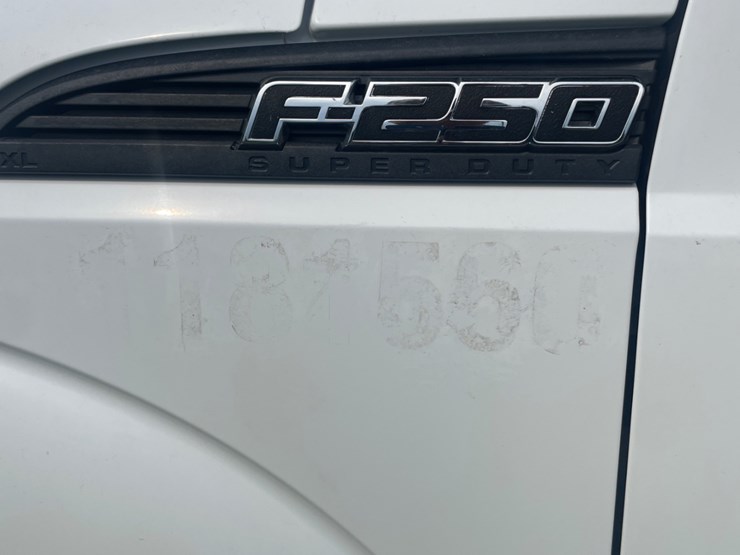 2012-ford-f250-xl-image-7
