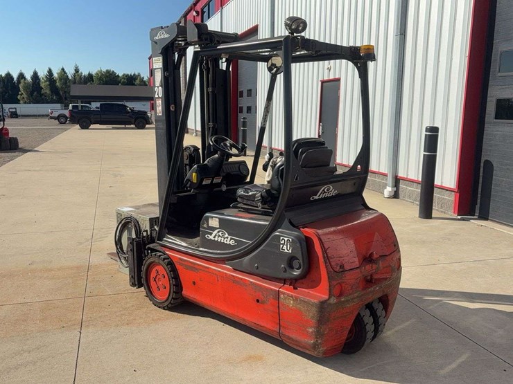 linde-e18c-02-forklift-image-4