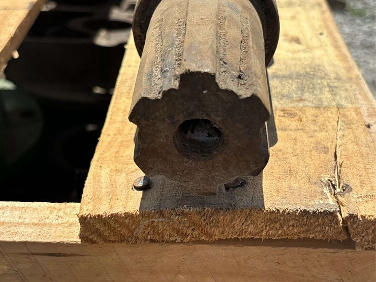 john-deere-model-g-crankshaft-image-2