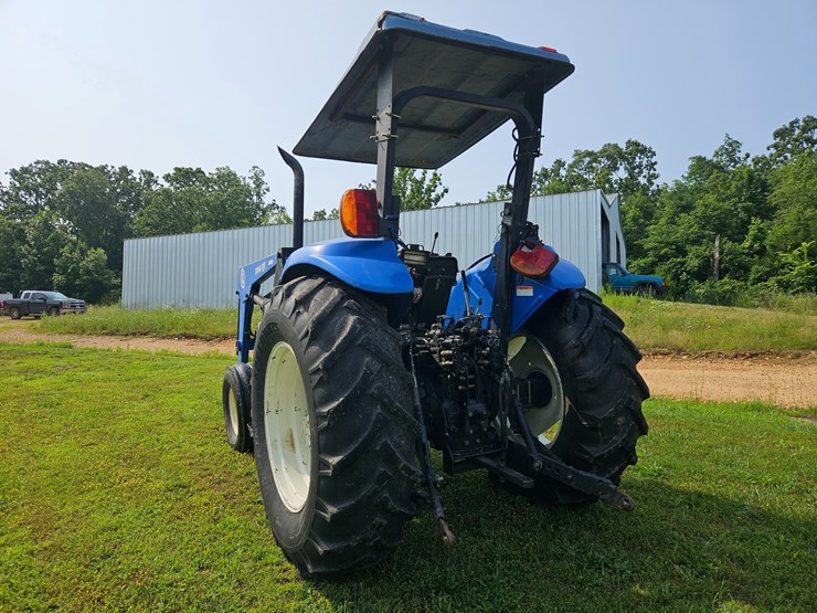 new-holland-tb110-image-7