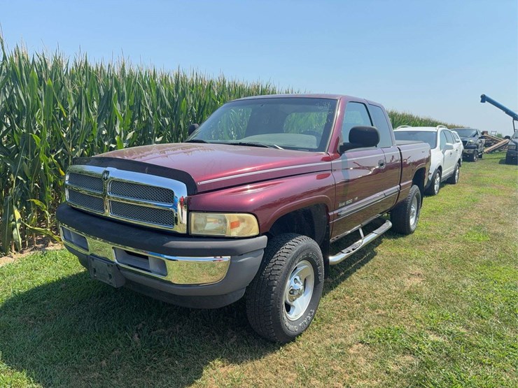 2001-dodge-ram-1500-image-1