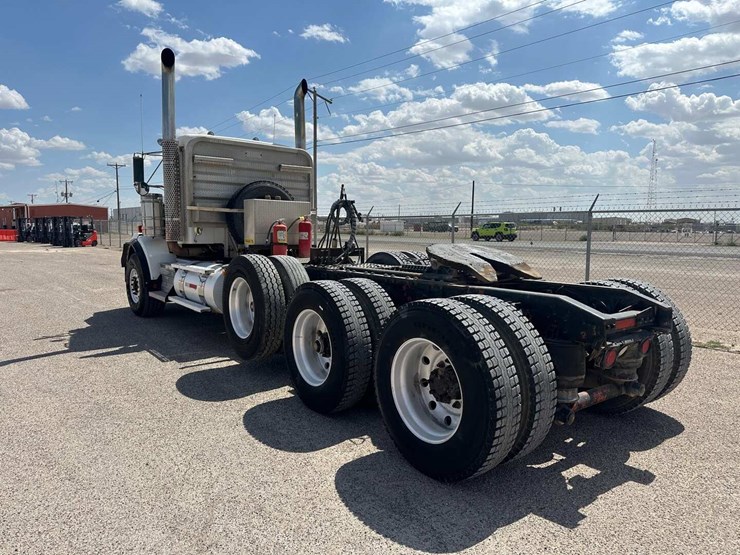 2008-kenworth-t800-image-6