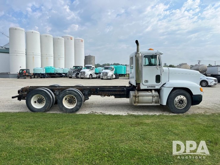 1993-freightliner-truck-(jn2646,-unit-42339)-image-9