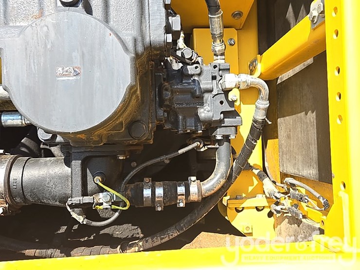 2021-komatsu-pc490-lc-11-image-49