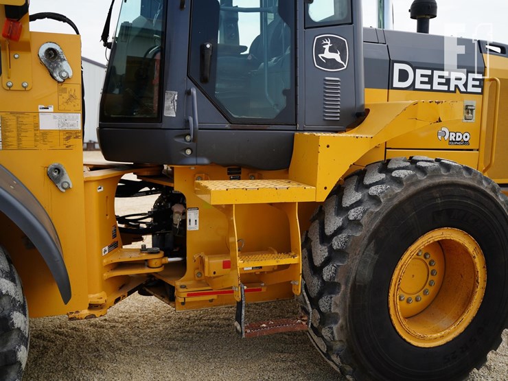 2015-deere-544k-image-9