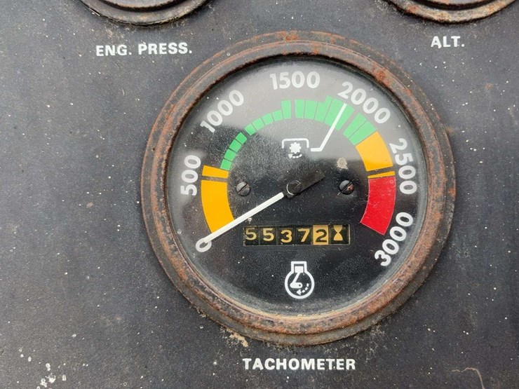 1977-case-970-2wd-tractor-image-34