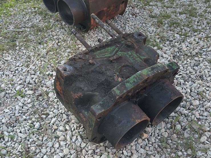 john-deere-model-70-block-image-4