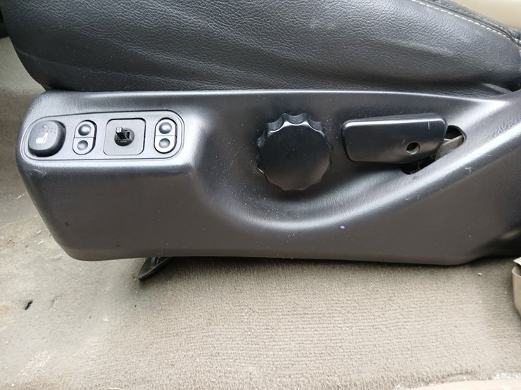 2005-ford-excursion-image-60
