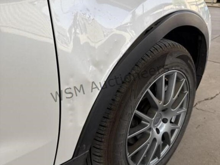 2011-ford-explorer-xlt-image-9