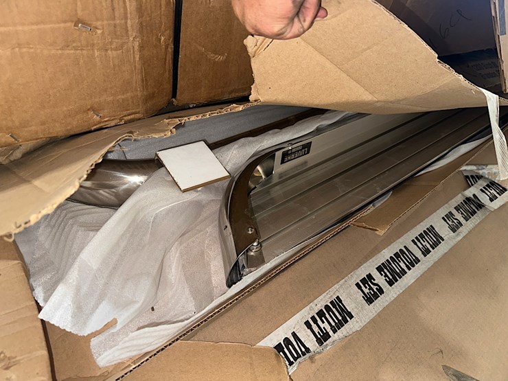 pallet-of-assorted-running-boards-image-3